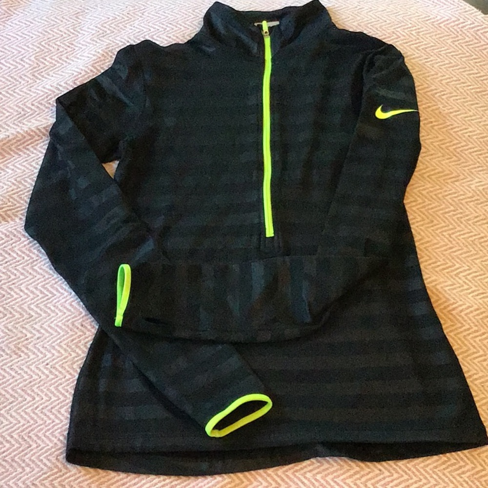 Nike active wear with dry-fit size small